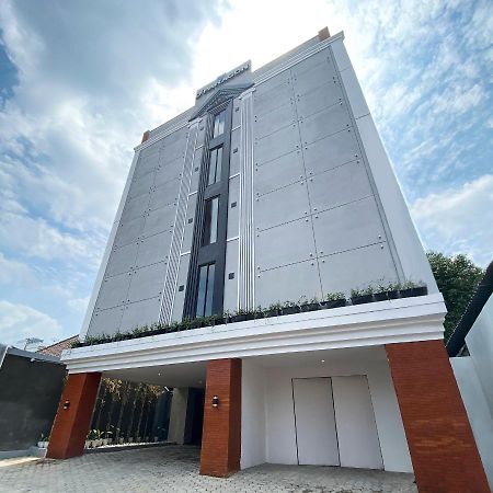 יוגיאקרטה Dparagon Malioboro מראה חיצוני תמונה